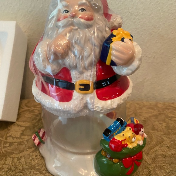 The Main Ingredients Ceramic Santa Claus CandyJar - Picture 5 of 10